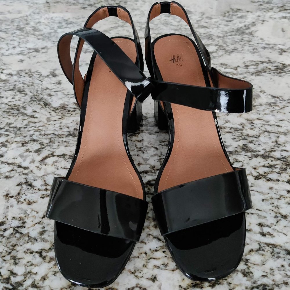 H&M Black Block Heel Sandals. Size 8.5.